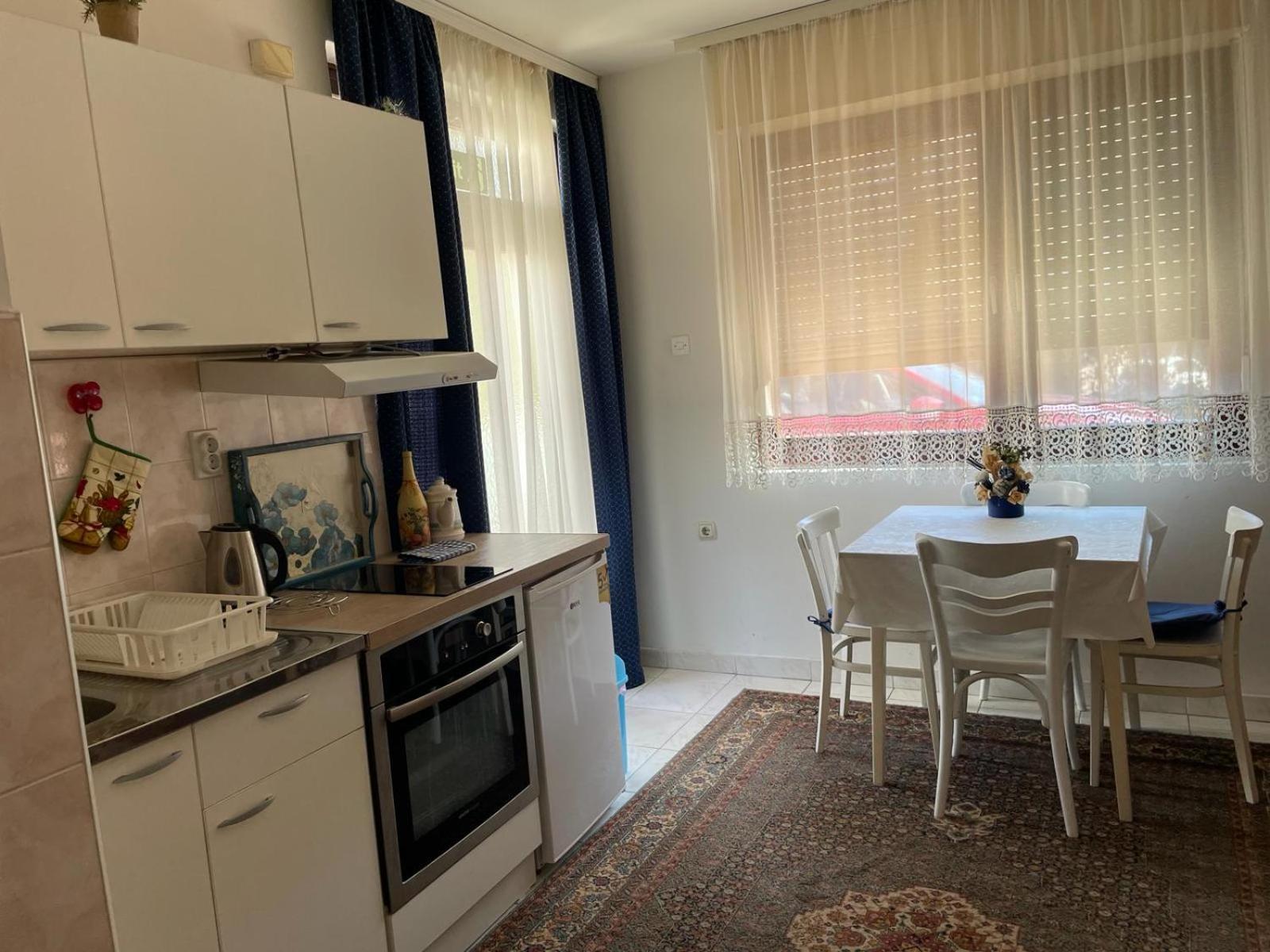 Nela Apartmani Ni Exteriér fotografie