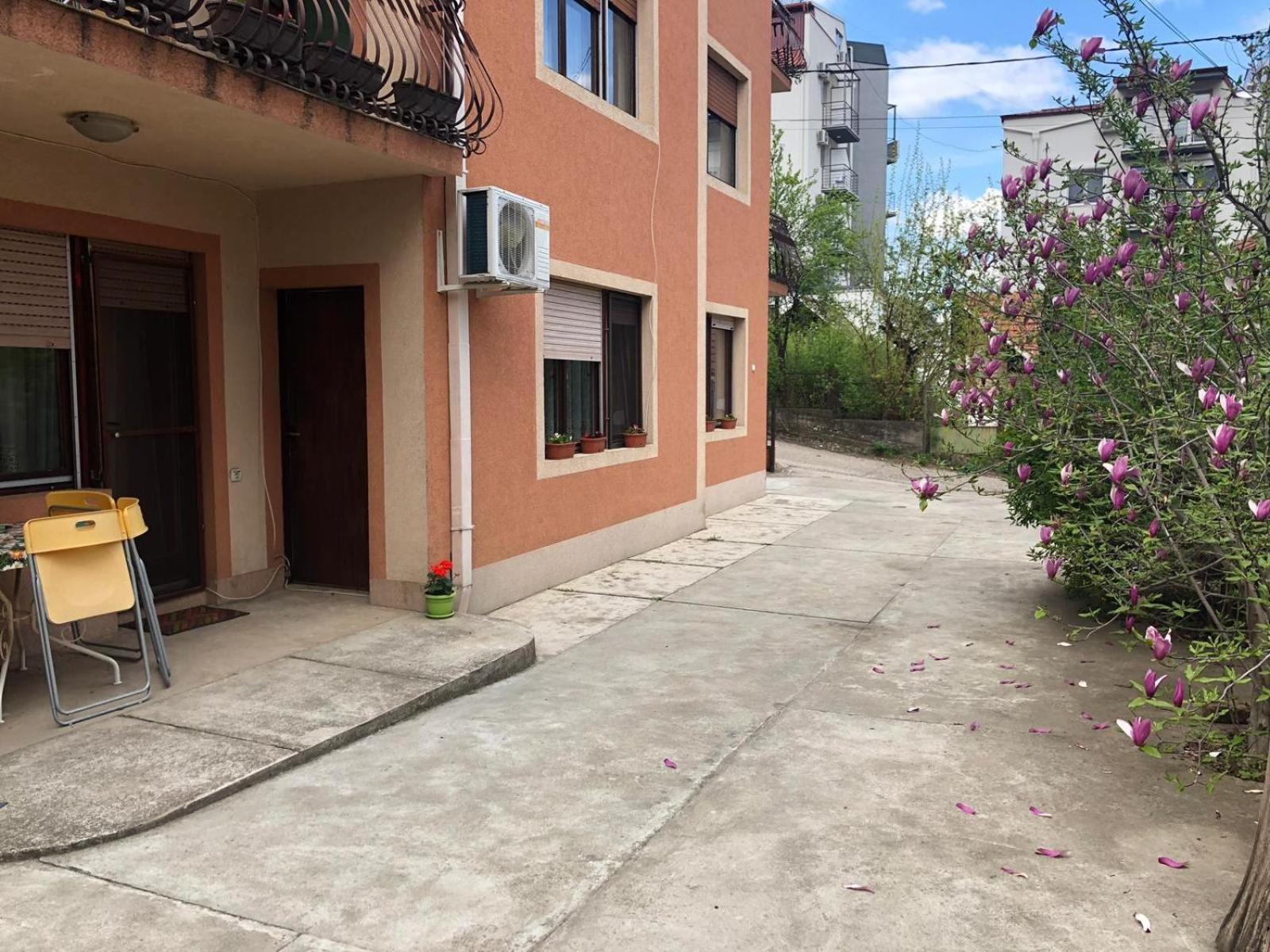 Nela Apartmani Ni Exteriér fotografie