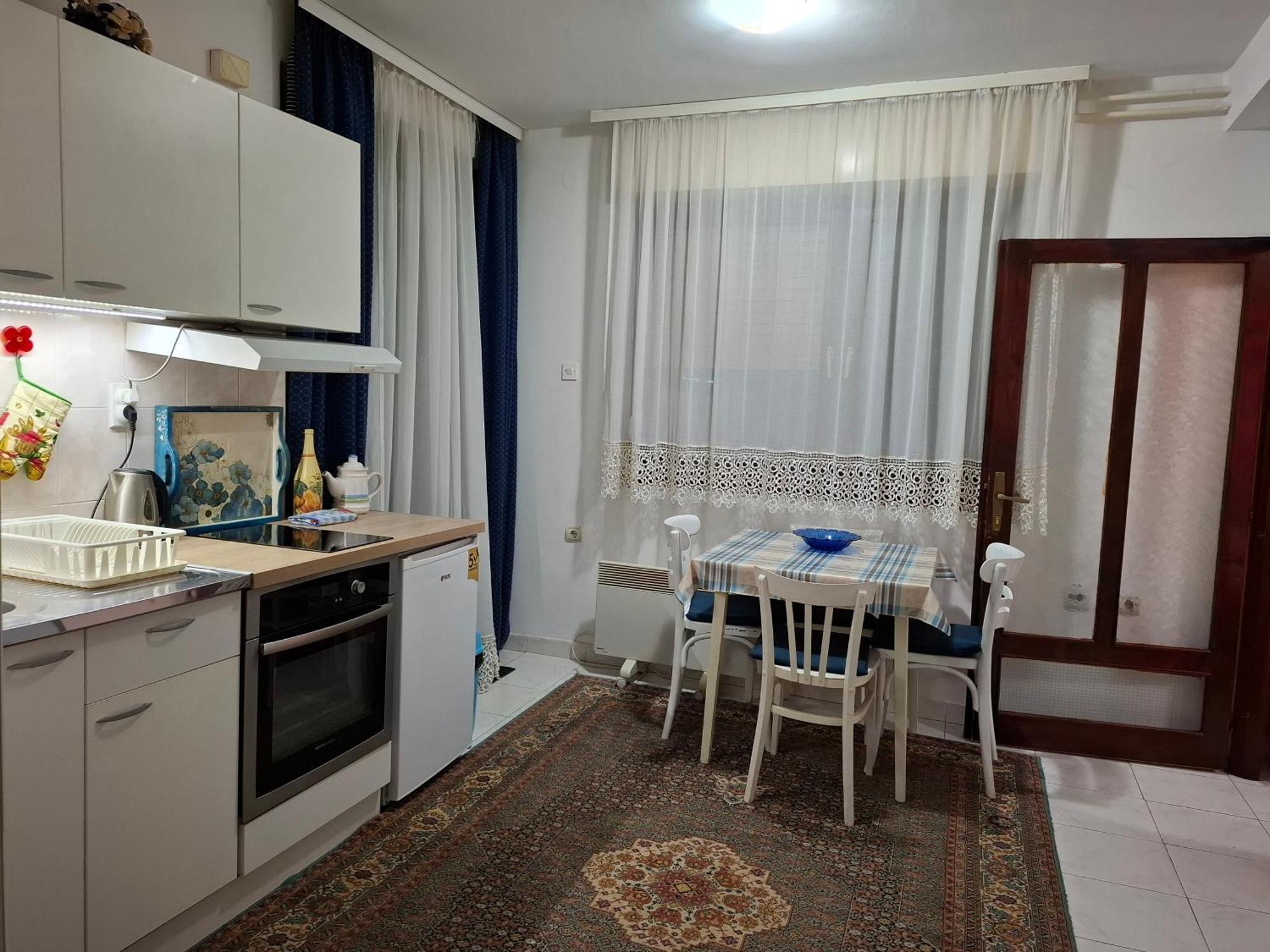 Nela Apartmani Ni Exteriér fotografie