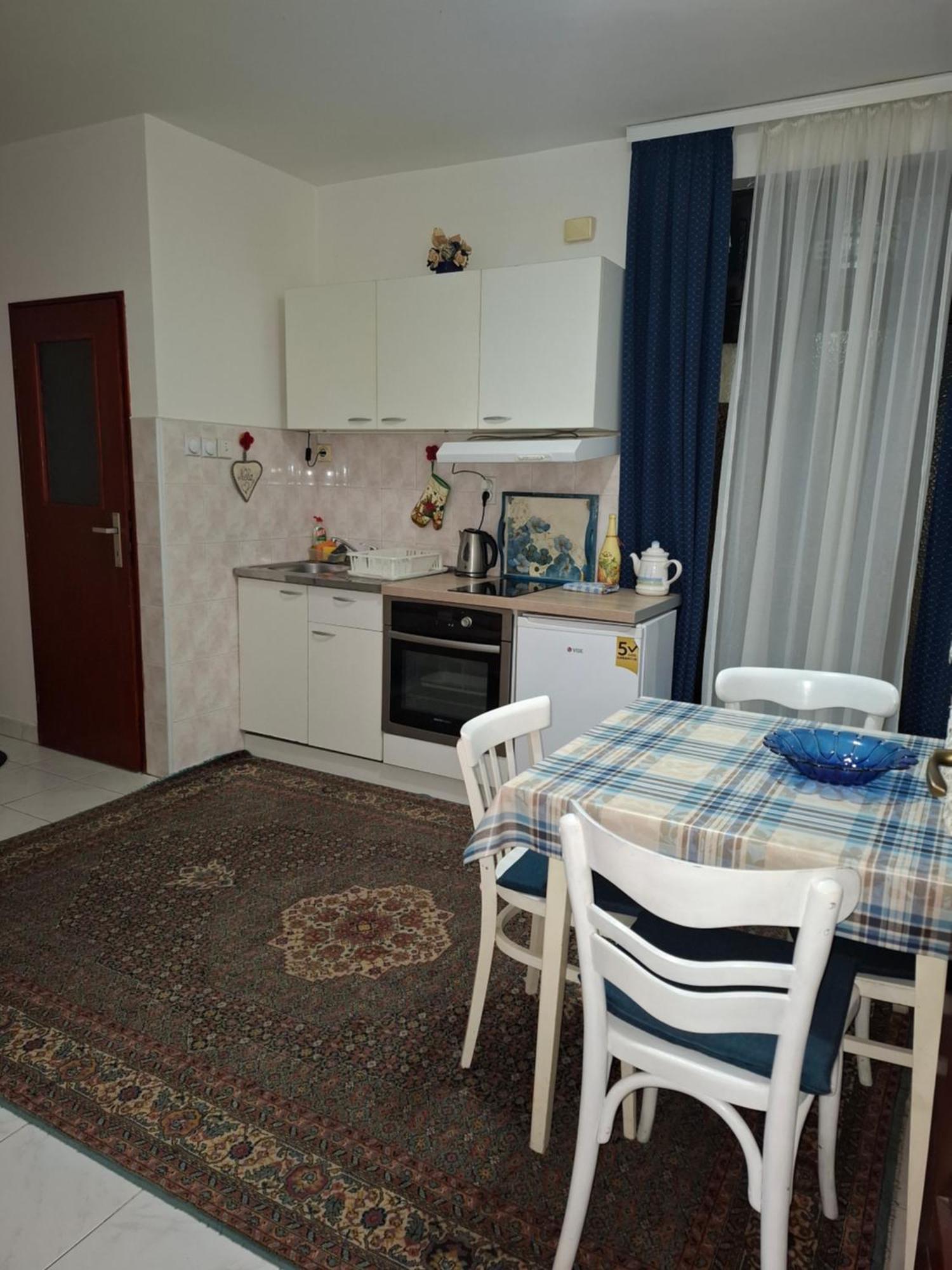 Nela Apartmani Ni Exteriér fotografie